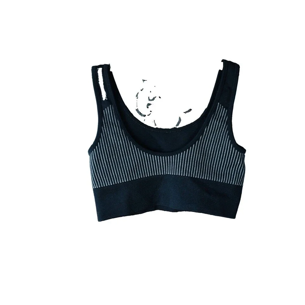 Pursue Fitness Women's Striped Sports Bra Wireless Pullover Black/White M